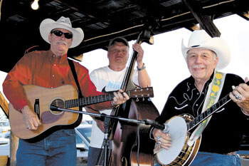 Shelbyâ€™s â€œDixie Rebelsâ€ greeted rodeo goers with some down home bluegrass music.