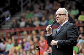 Dr. Frank Page speaks on suicide at Gardner Webb University. Photo by Mark Houser/Gardner-Webb University